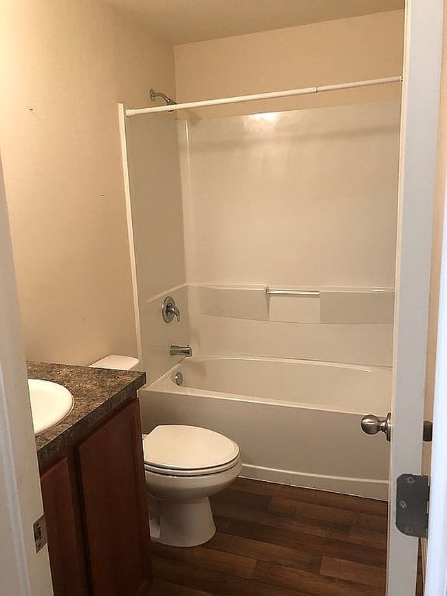 Photo of 301 Nw 20th Ter, Cape Coral, FL