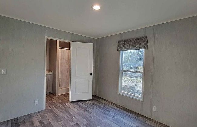 Photo of 115 Virginia Dare Dr, Warner Robins, GA