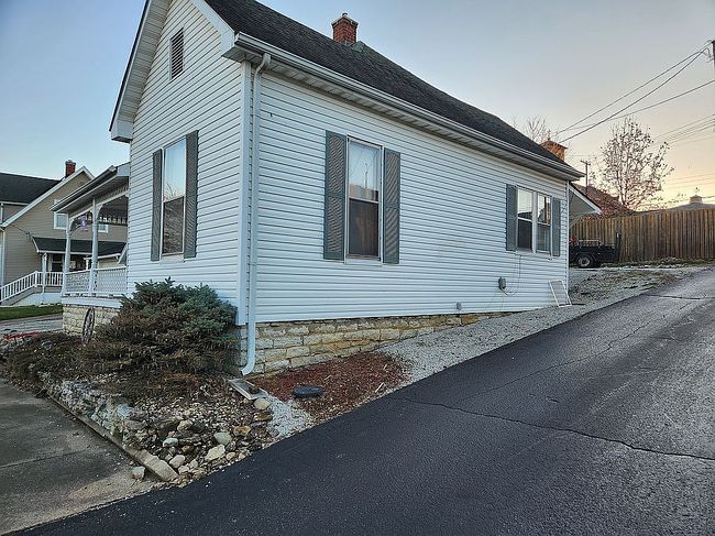 Image of 215 N East St