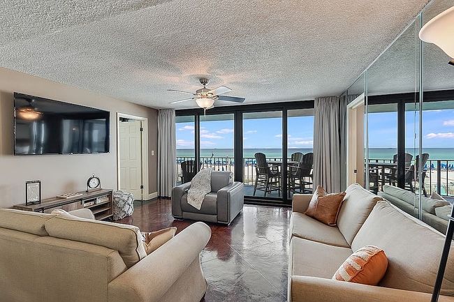 Image of 6201 Thomas Dr Unit 207