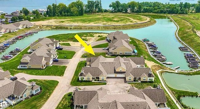 Photo of 610 Newport Ln, Hebron, OH