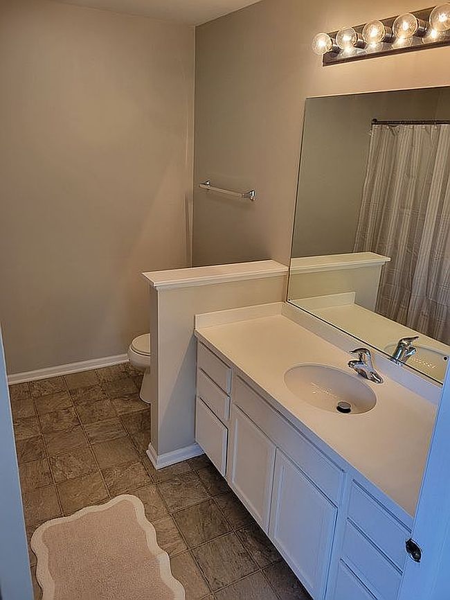 Photo of 2161 Gallant Fox Cir, Montgomery, IL