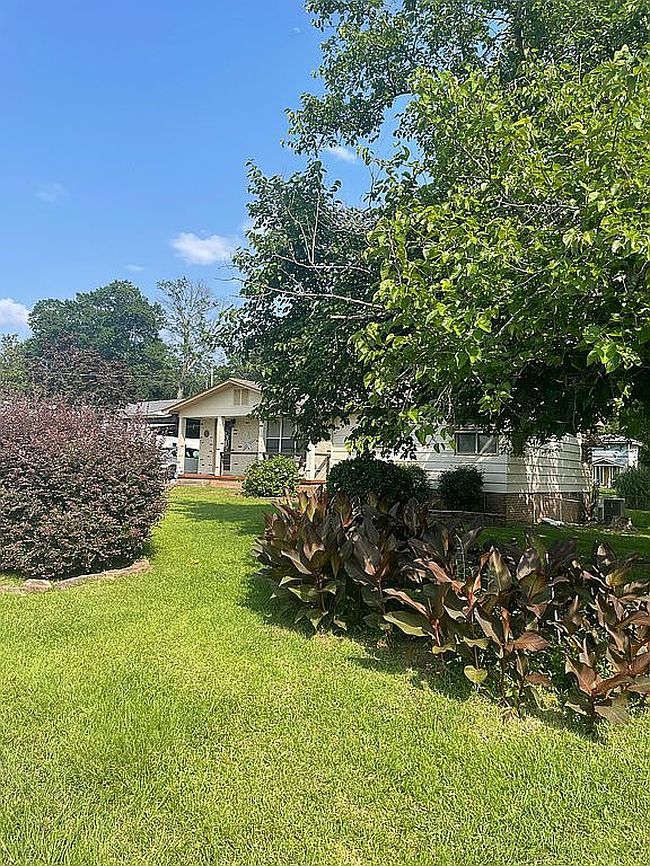 Image of 108 Clark Ave