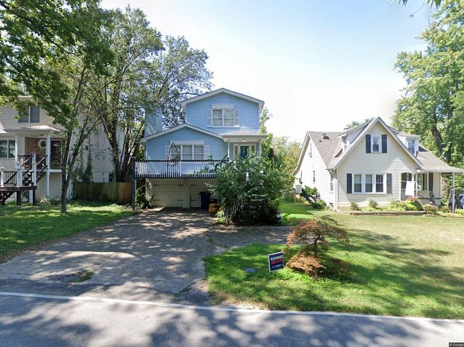 Image of 908 1/2 Blankenbaker Ln
