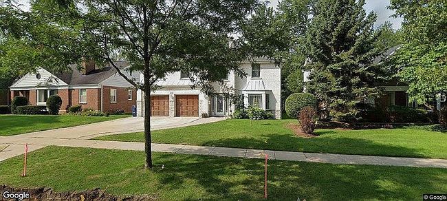 Image of 446 S Stratford Ave