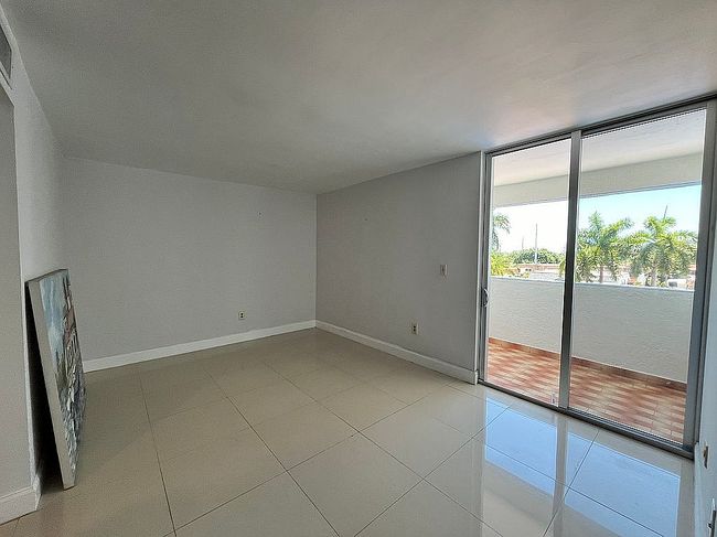 Image of 5050 Nw 7th St