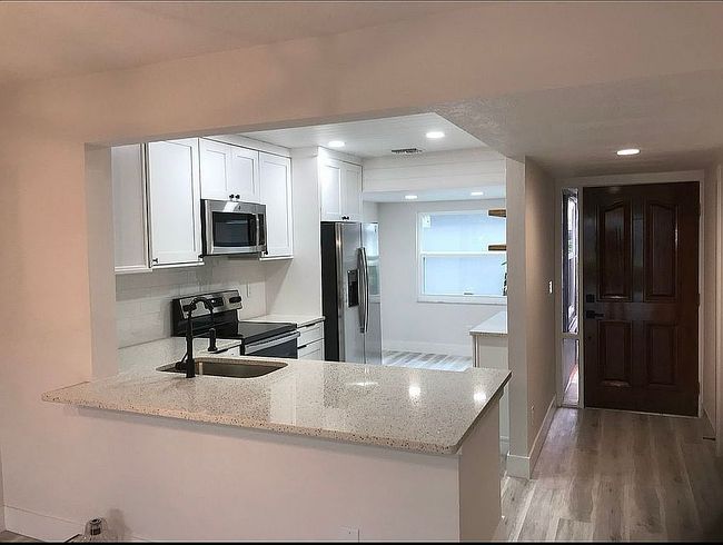 Image of 290 Paradise Blvd