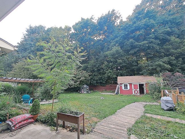 Photo of 275 Mill Morr Dr, Painesville, OH