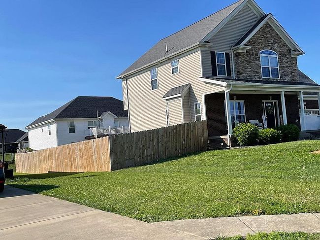 Additional photo 1 of property located at 125 Hopewell Ct