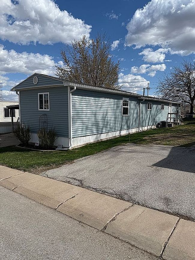 Photo of 12839 Aurora Plz #238, Omaha, NE