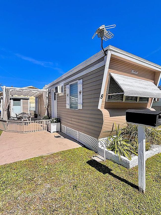 Image of 730 14th St Nw Lot 8