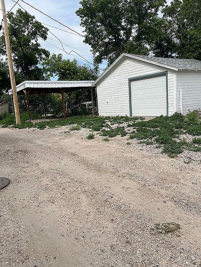 Photo of 1302 12th Ave, Mitchell, NE