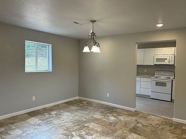 Image of 113 Rainbow Dr