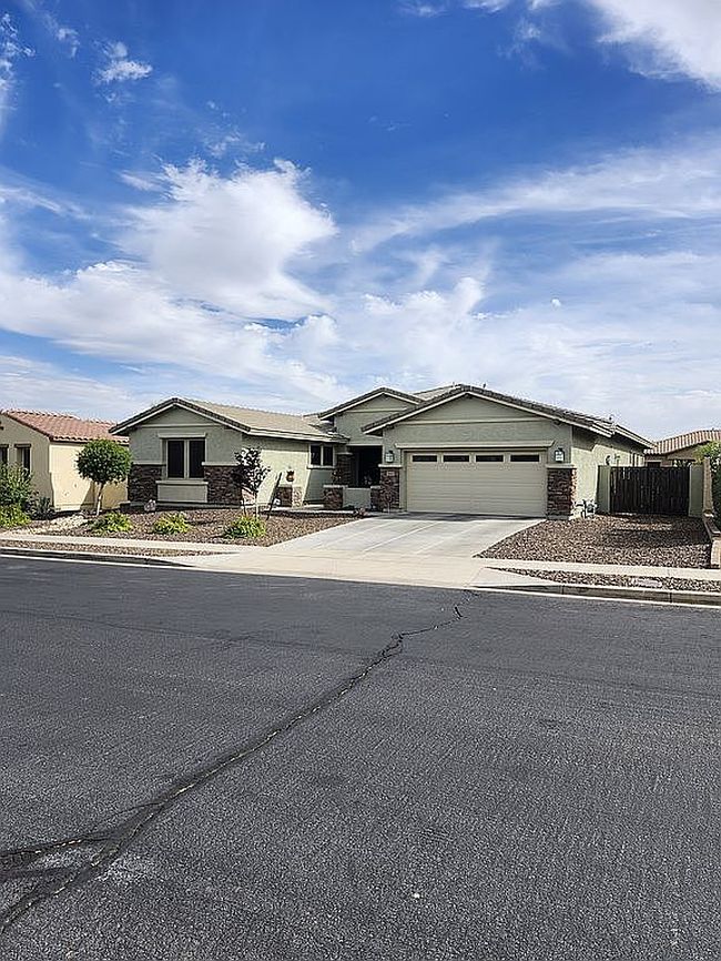 Photo of 19257 W Oregon Ave, Litchfield Park, AZ