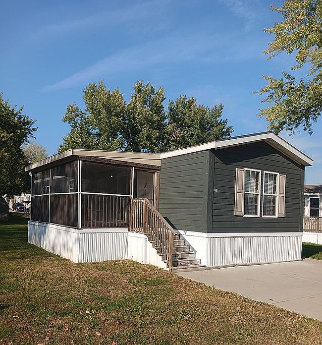 Preview of property located at 1220 Nw Lakeview Ave