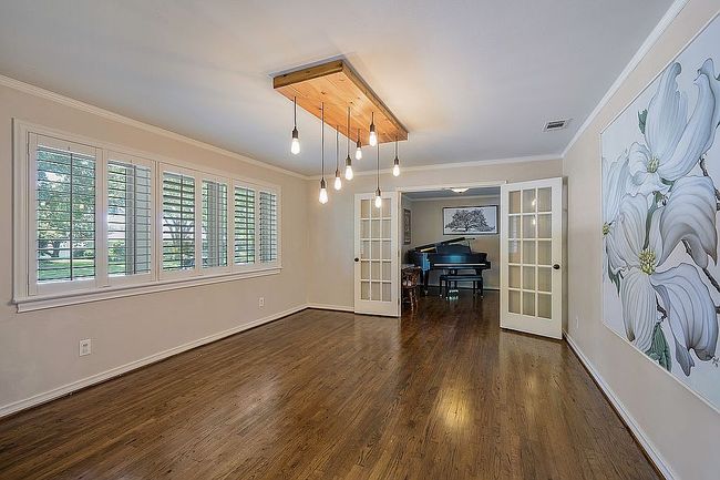 Preview of property located at 926 Chadwick Dr