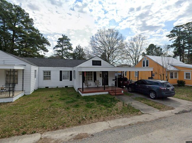 Image of 904 N Mckay Ave