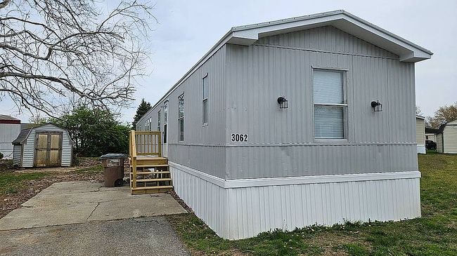 Photo of 3062 Scotland Dr, Columbus, IN