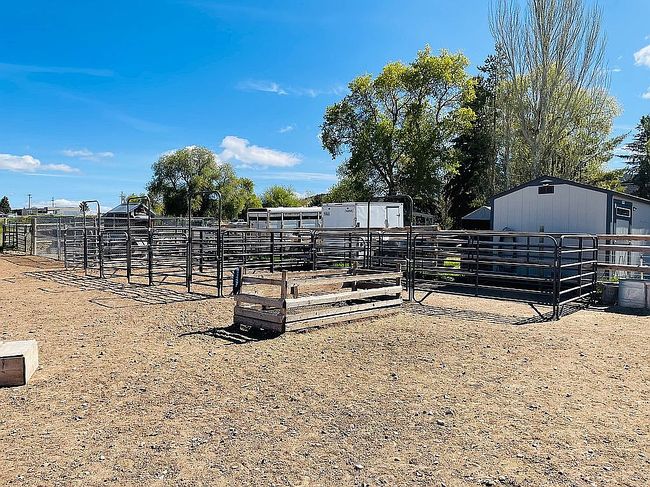 Image of 1140 S Hoytsville Rd