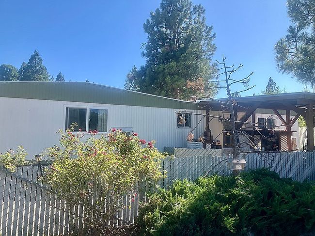 Photo of 22899 Byron Rd Apt 90, Crestline, CA