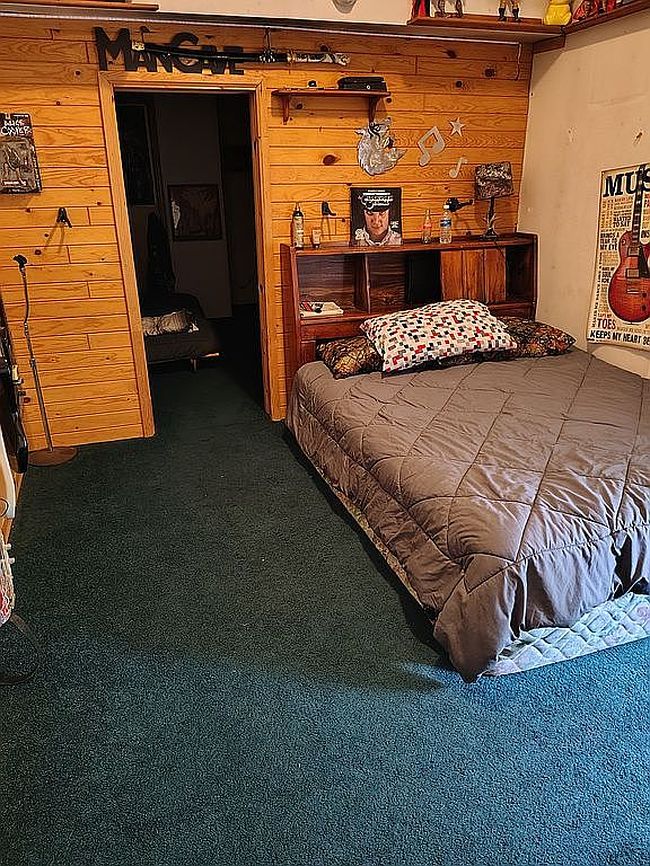 Image of 2563 Delano Rd