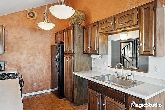 Photo of 8691 Cooley Lake Rd, Commerce Township, MI
