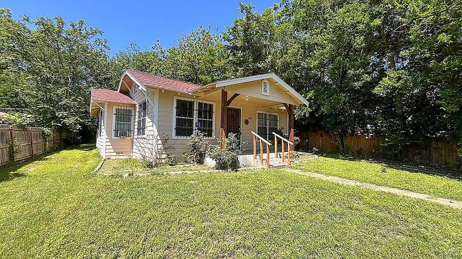 Image of 3237 Hanger Ave