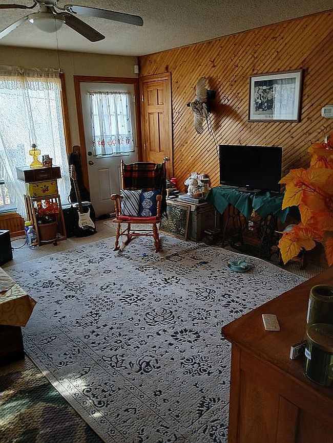 Additional photo 1 of property located at 4515 19th Ave E