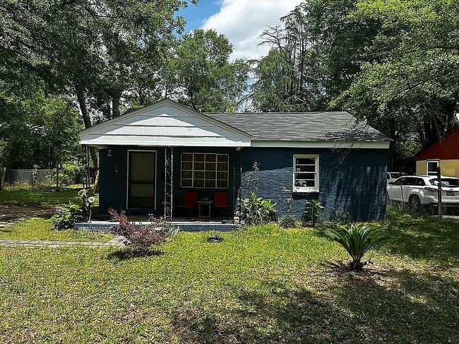 Photo of 304 S 2nd St, Warner Robins, GA