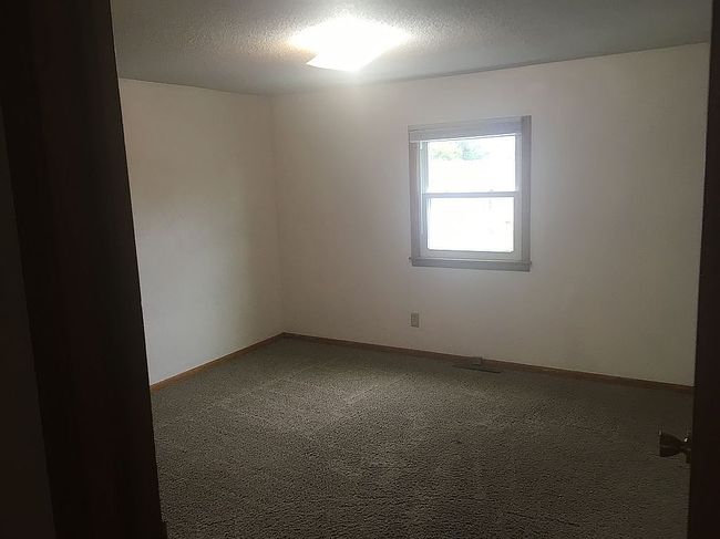 Photo of 1901 Whittier Rd #2, Hays, KS