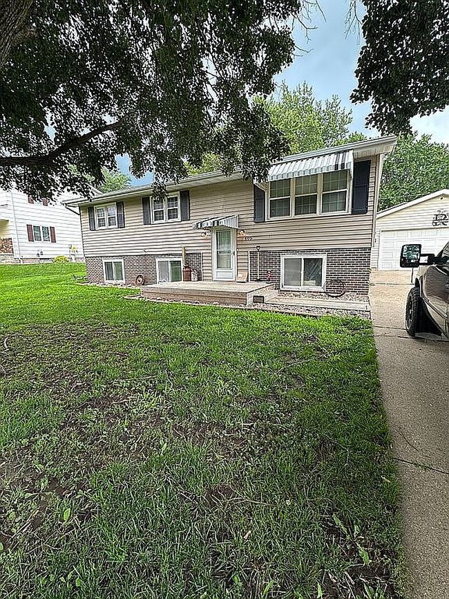Photo of 405 S Berwick St, Schaller, IA