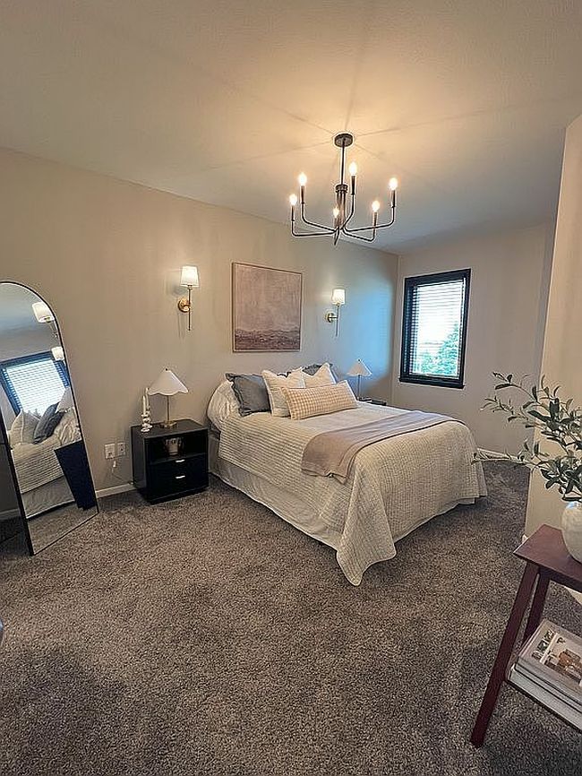 Image of 4390 46th Ave S Unit B