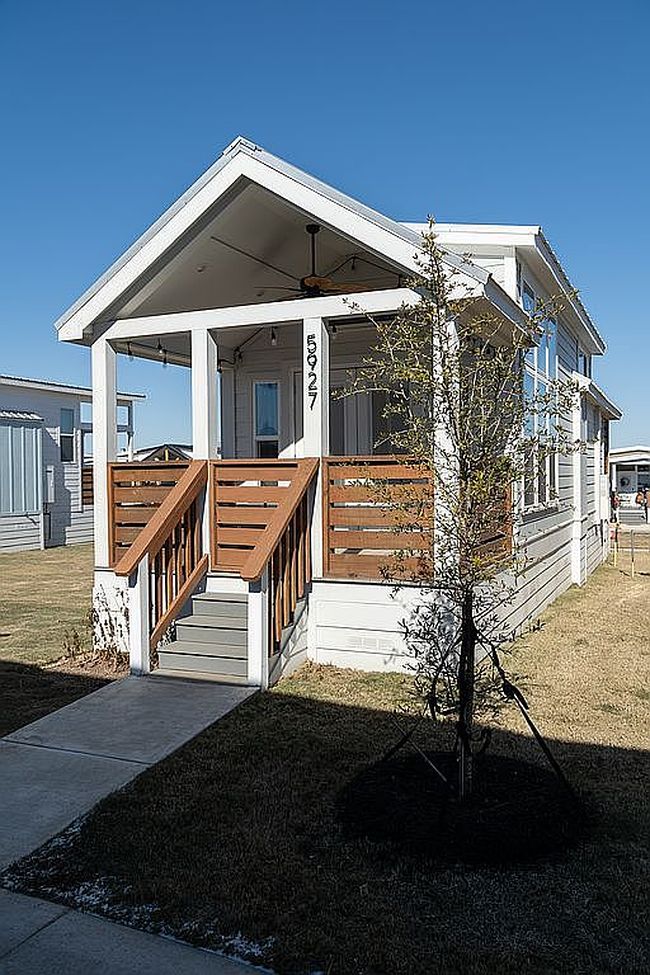 Preview of property located at 5927 Strathern Dr