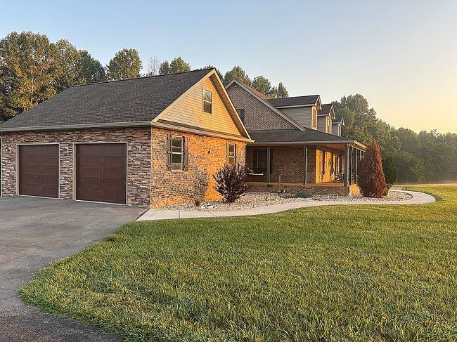 Photo of 1243 Cave Hill Rd, Lafayette, TN