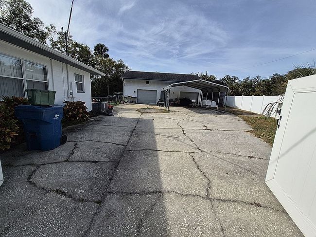 Photo of 3050 Grand Ave, Deland, FL