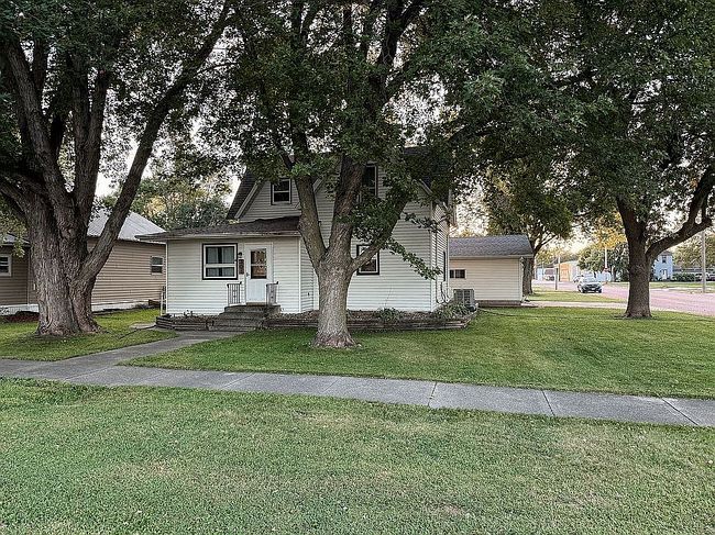Photo of 301 S Park St