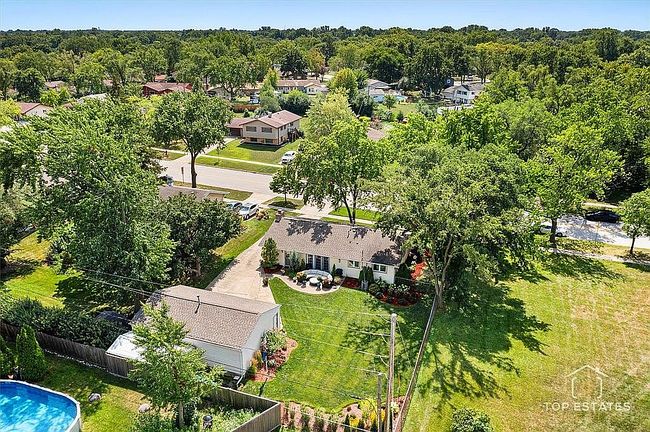 Photo of 1735 Highland Blvd, Hoffman Estates, IL