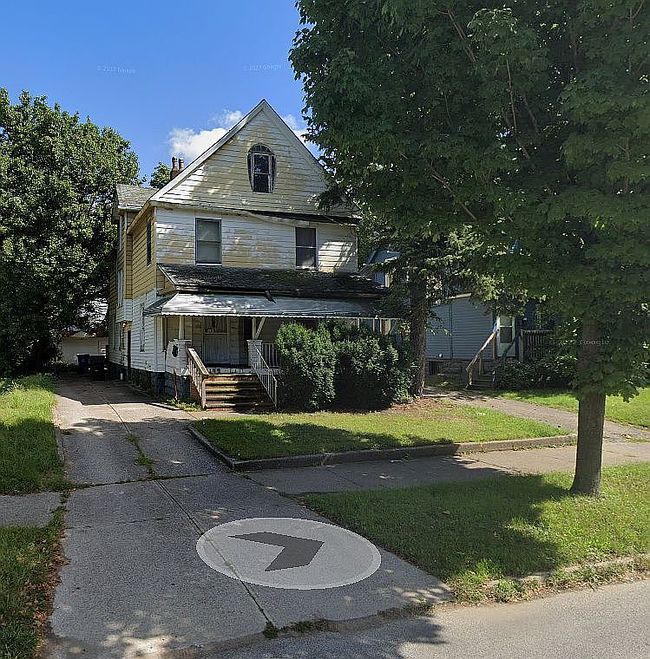 Additional photo of property located at 2199 E 93rd St