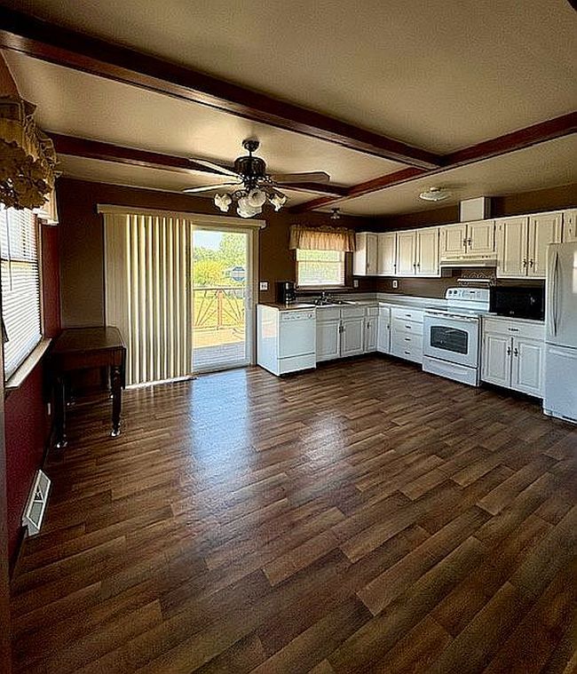 Photo of 185 S 675 W, Hebron, IN
