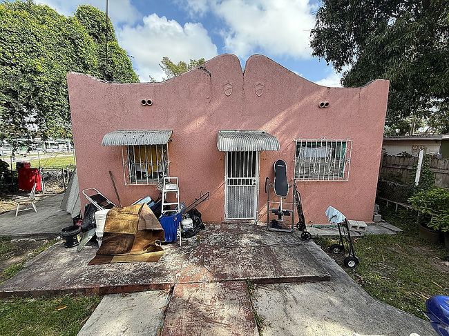 Image of 677 Nw 45th St