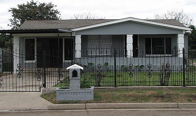 Photo of 802 S California St, Harlingen, TX