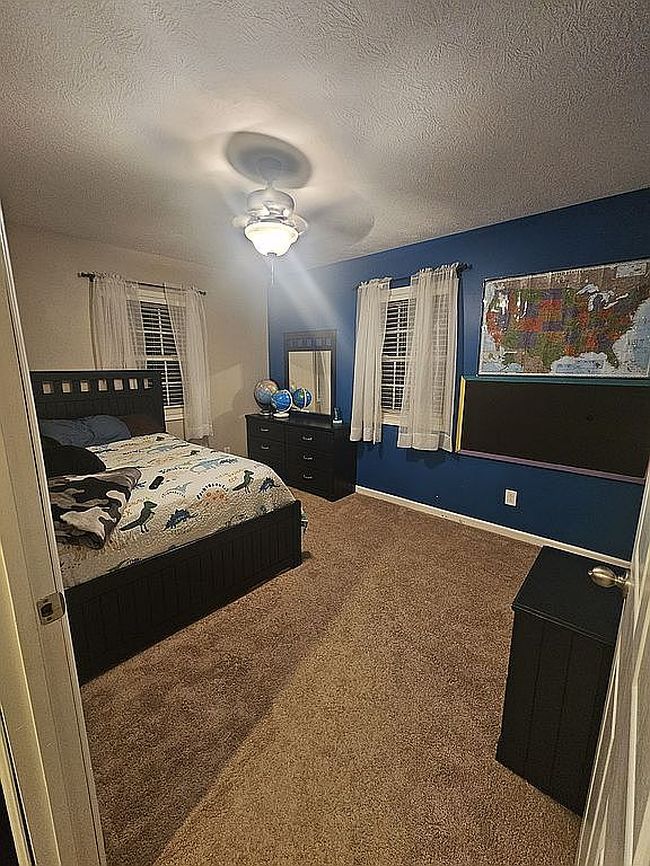 Image of 383 Robinson Ln