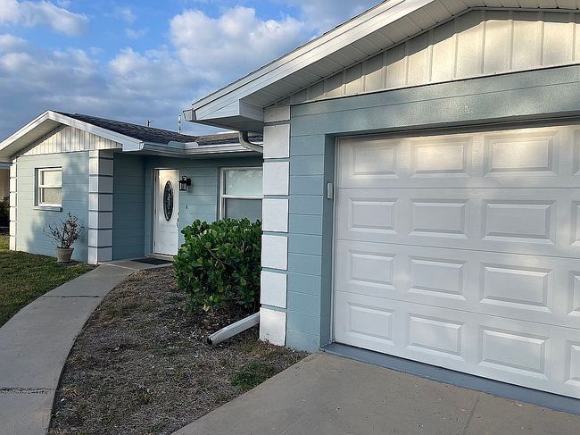 Preview of property located at 1756 Banyan Dr