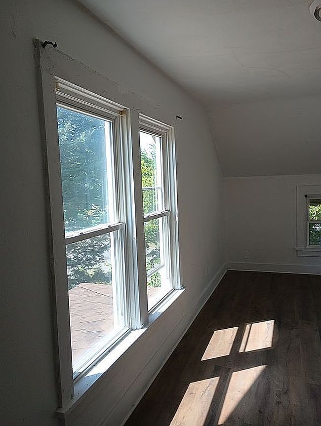 Photo of 1425 Auburn St, Rockford, IL