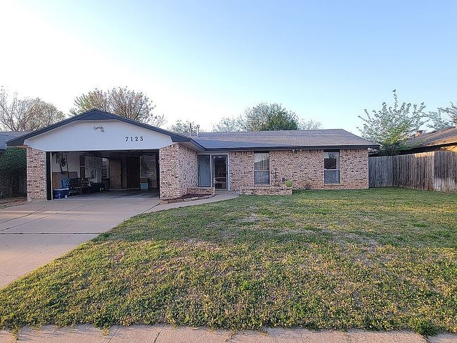 Image of 7123 Nw Ash Ave