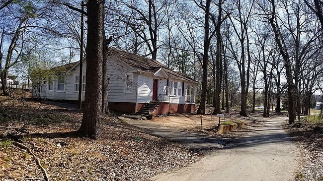 Image of 285 Sullivan Ave