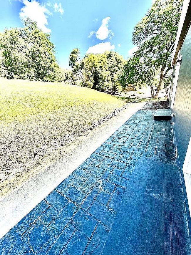 Image of 13000 Fir Dr