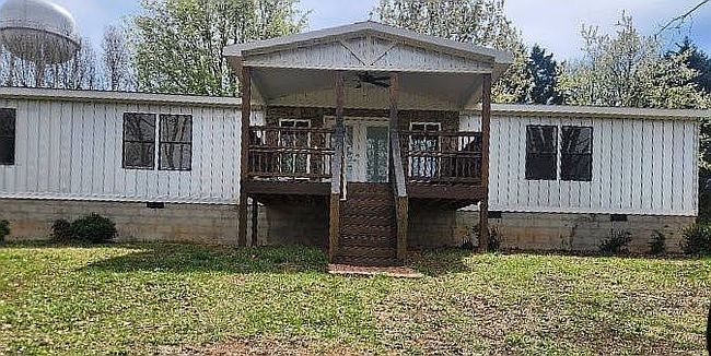 Image of 2521 Starrs Bridge Rd