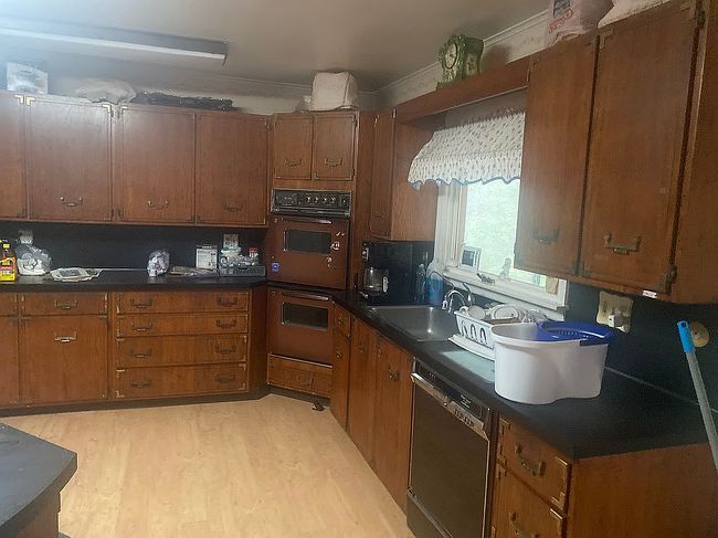 Additional photo 3 of property located at 59 Gracemoore Rd