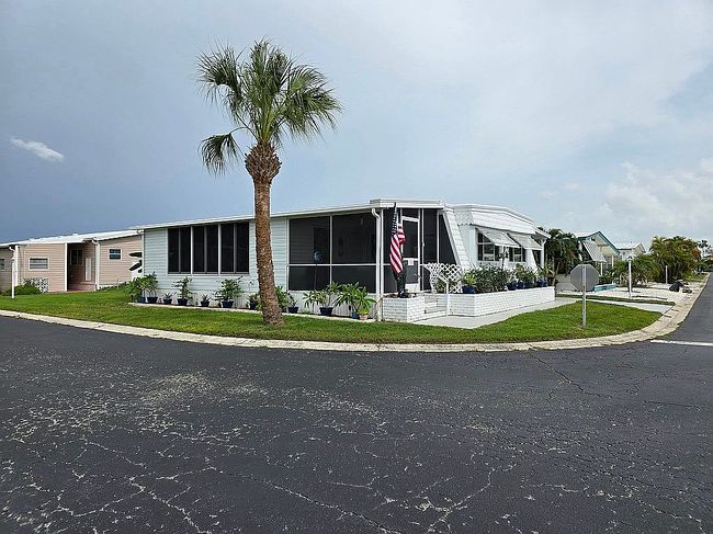 Photo of 208 Pineapple St, Bradenton, FL